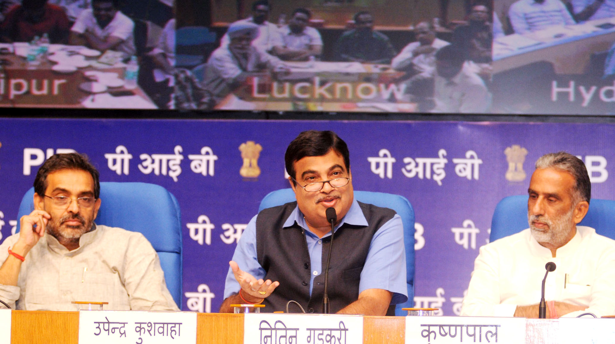 Union Minister Nitin Gadkari briefing the media,